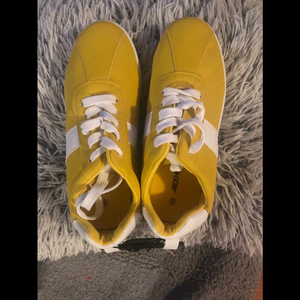 new yellow sneakers size 8